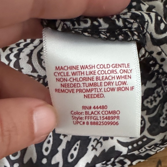 Faded Glory Black and White Patterned Wrap - Picture 5 of 9